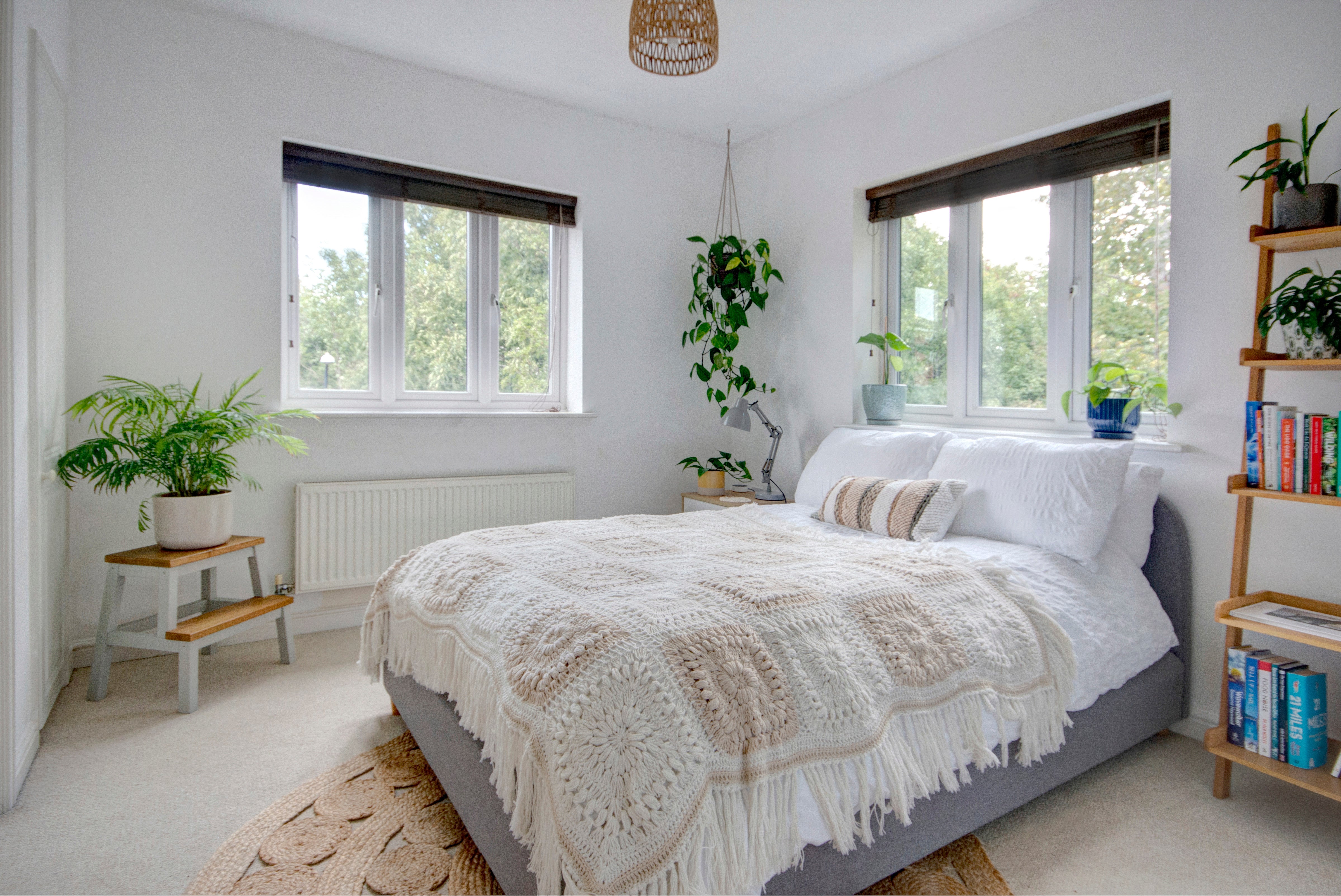 Flat Sir Charles Irving Close in Cheltenham