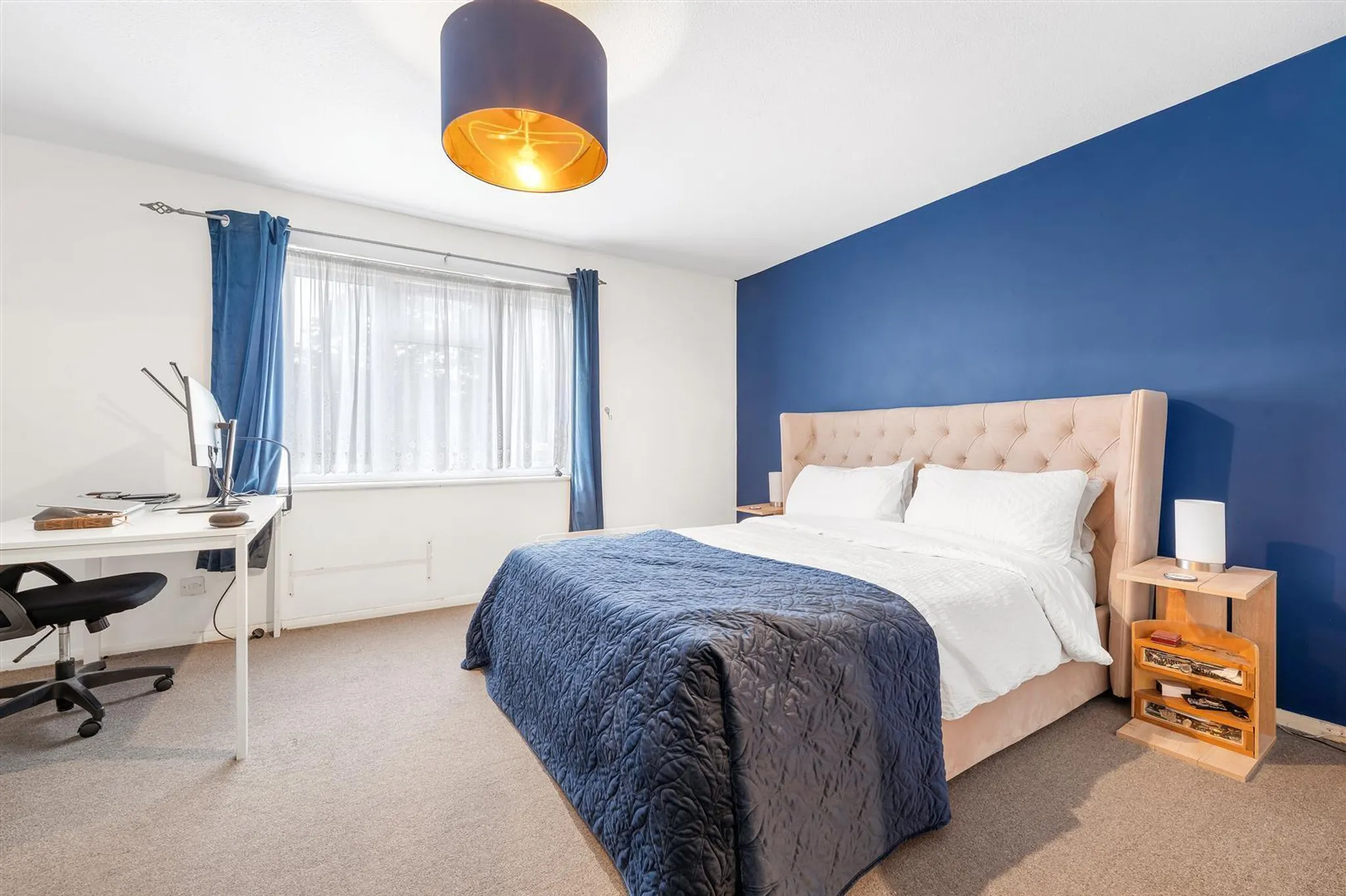 Flat Beeches Close in Greater London
