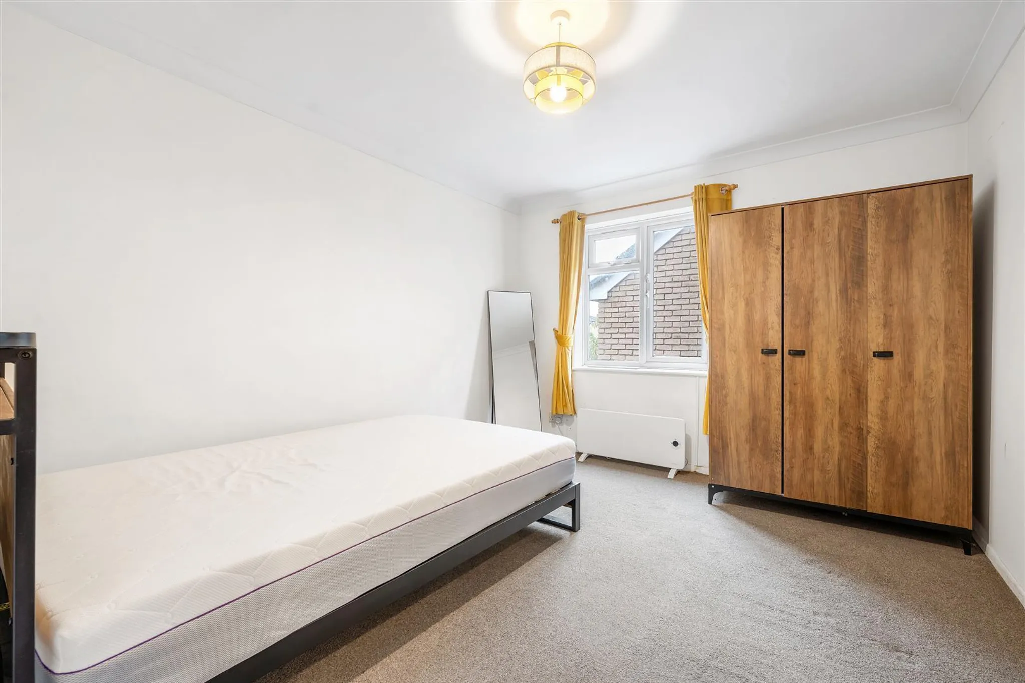 Flat Beeches Close in Greater London