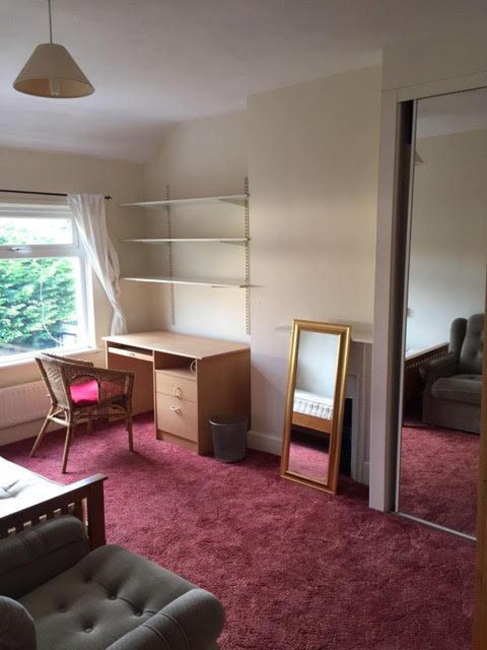 Room Woodstock Court in Epsom and Ewell