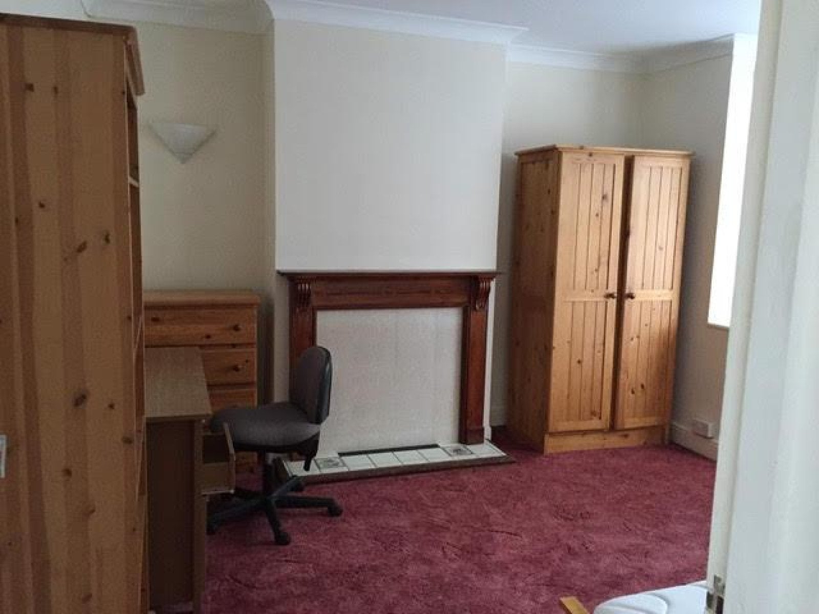 Room Woodstock Court in Epsom and Ewell