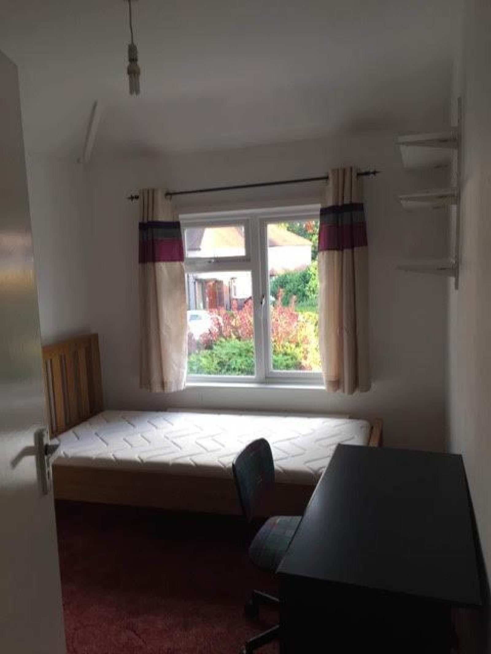 Room Woodstock Court in Epsom and Ewell