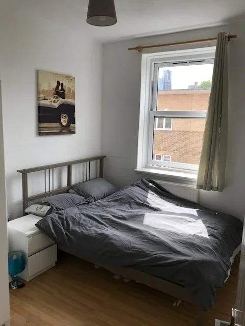 Flat Turin Street in Greater London