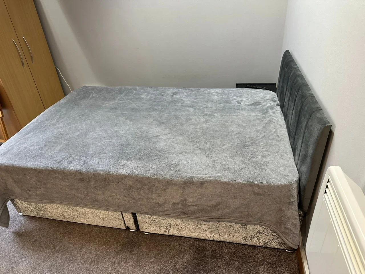 Room Aylands Road in Greater London