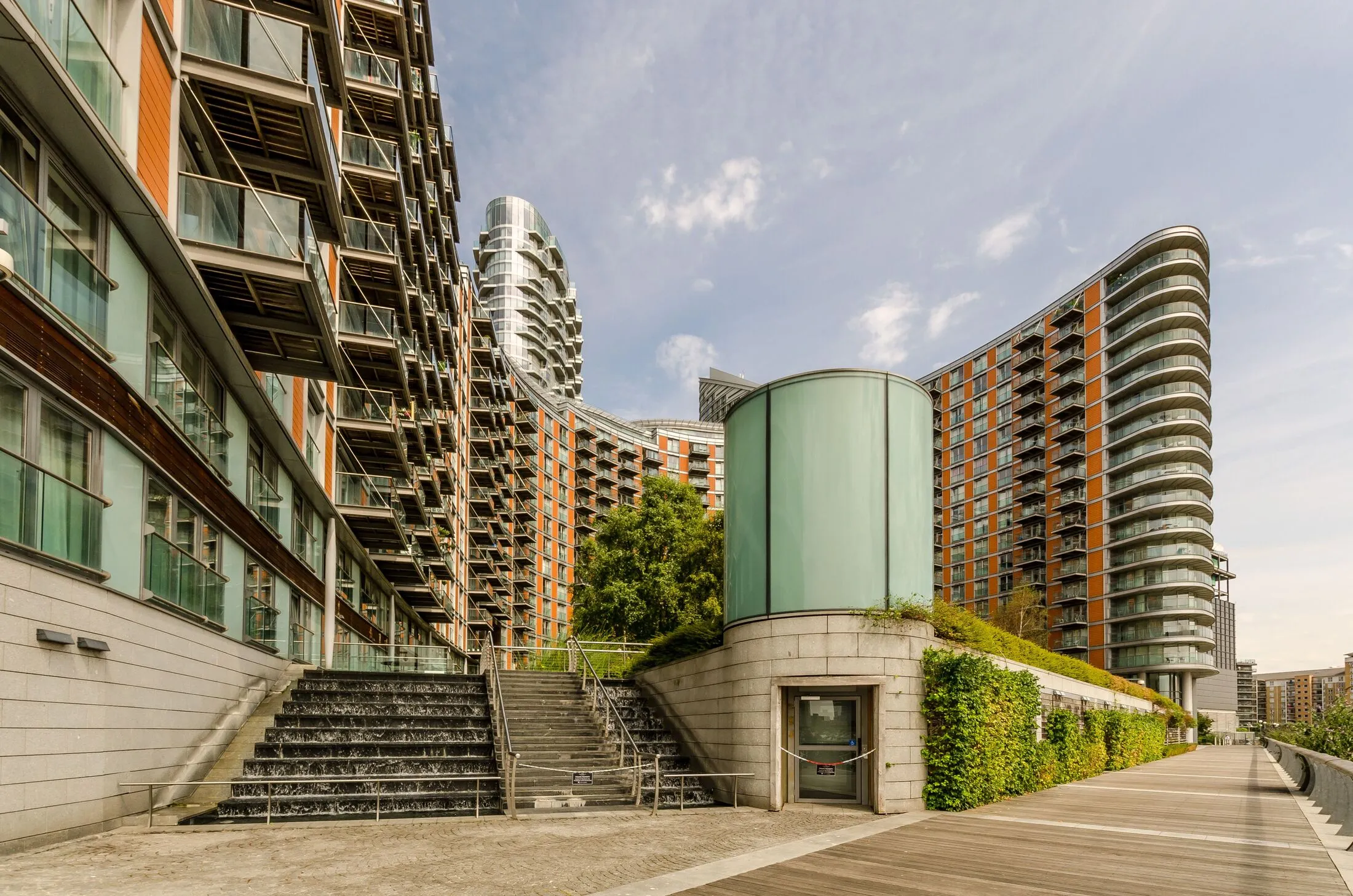 Flat Fairmont Avenue in Greater London