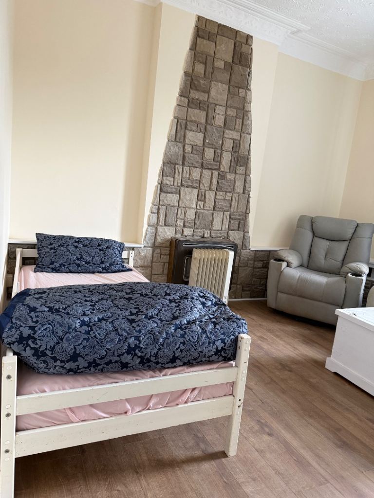 Flat Wellmeadow Street in Paisley