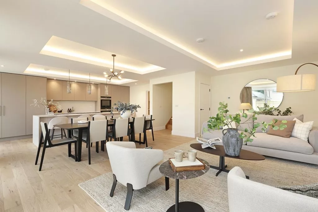House Sayers Close in Mole Valley