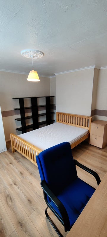 Room Kelsey Close in Birmingham