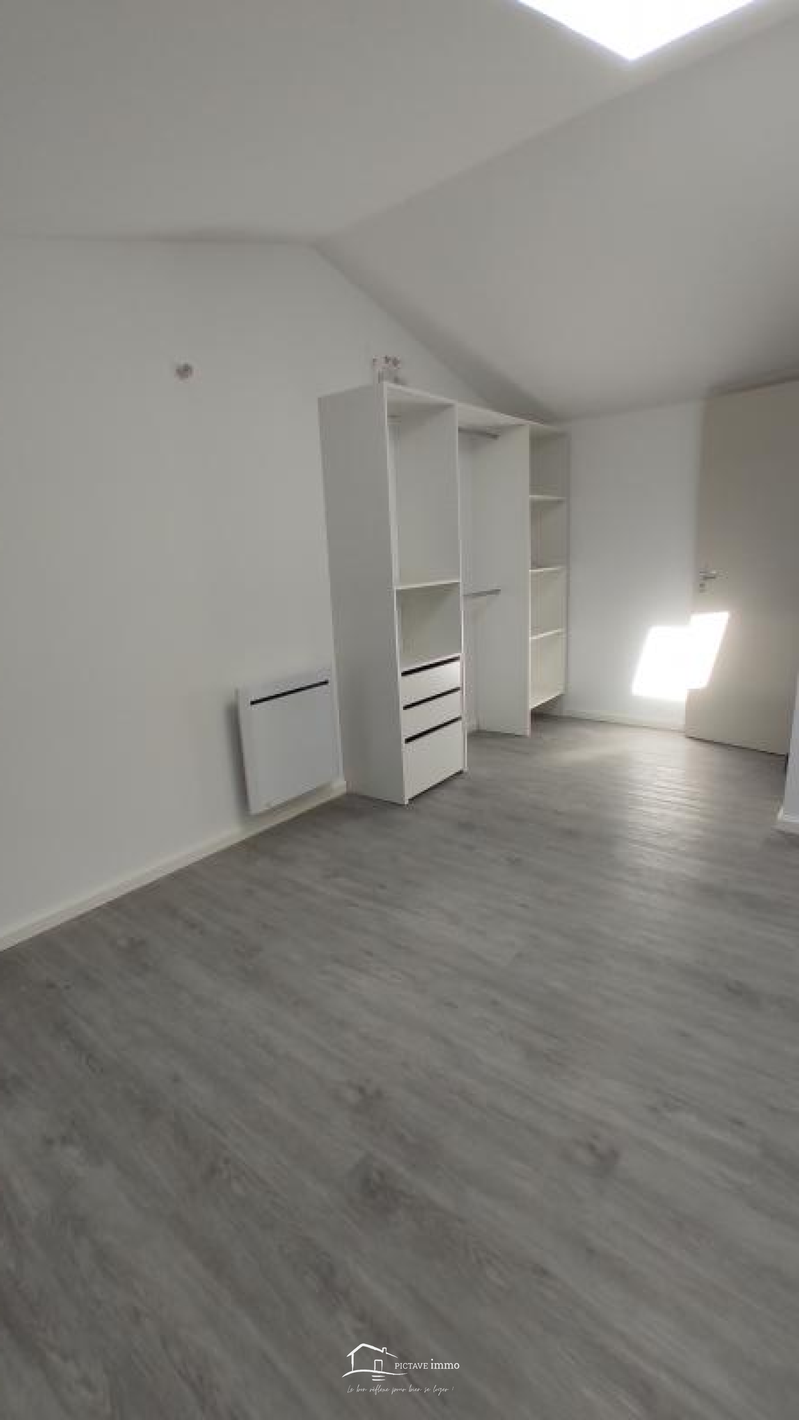 Flat C 15 in Rouillé