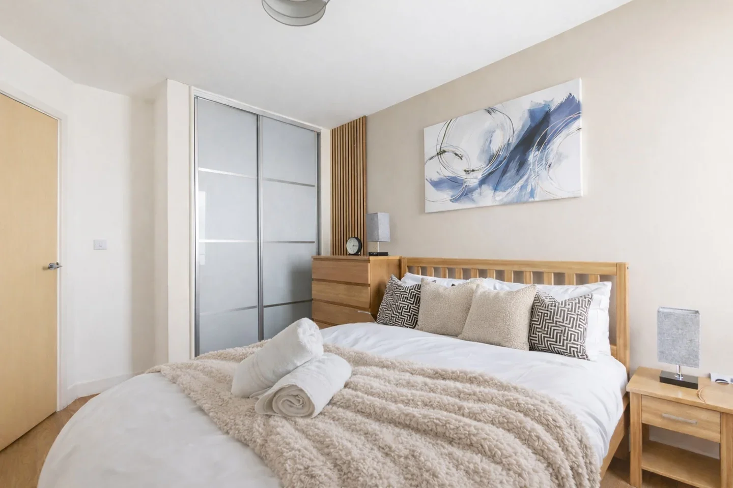 Flat Mortimer Square in Milton Keynes