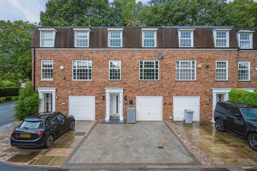 House Curzon Mews in Wilmslow