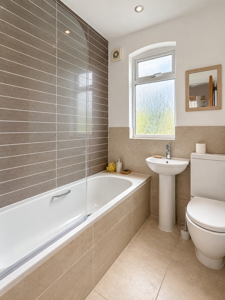 Room Boundary Road in Greater London