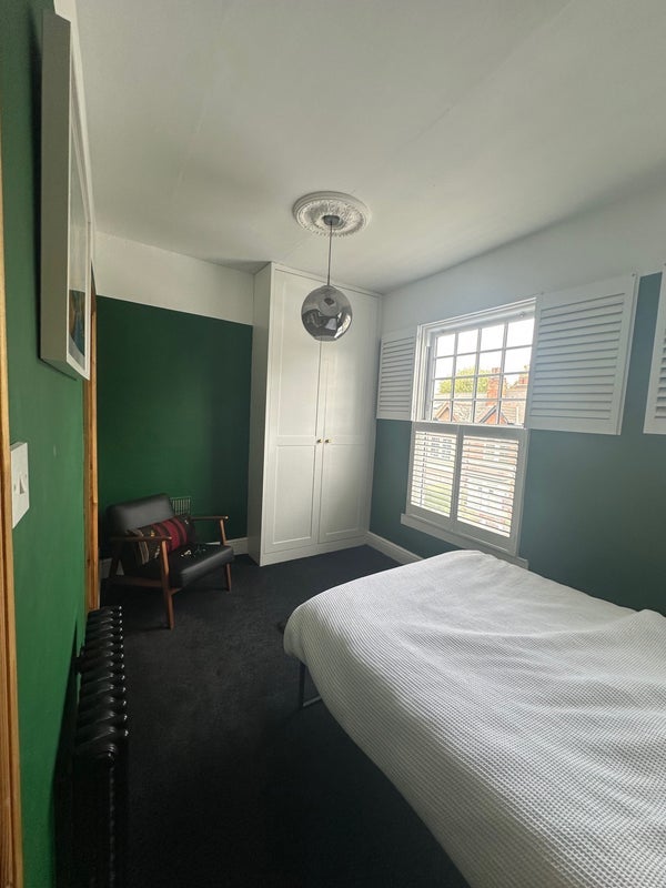 Room Bournville Lane in Birmingham