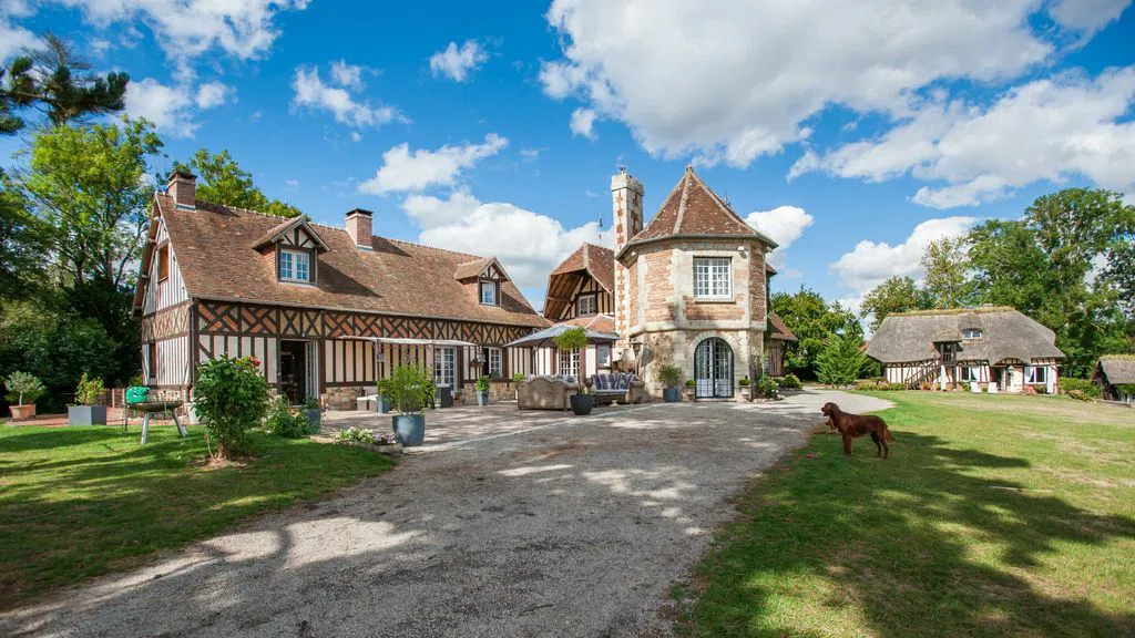 House Rue de la Risle in Bernay