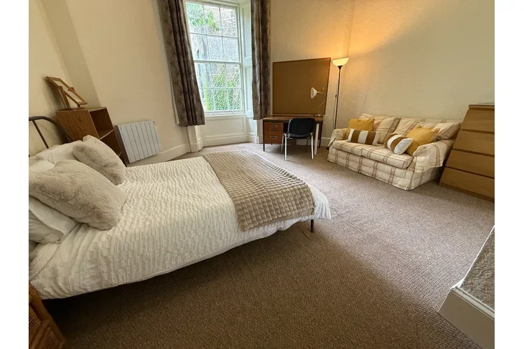 Flat South Clerk Street in City of Edinburgh