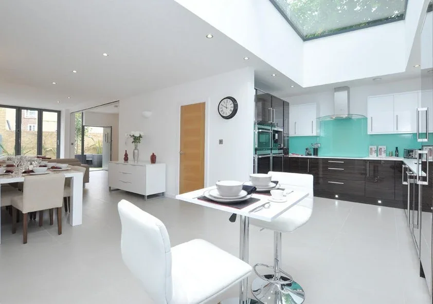 Room Newington Green Road in Greater London