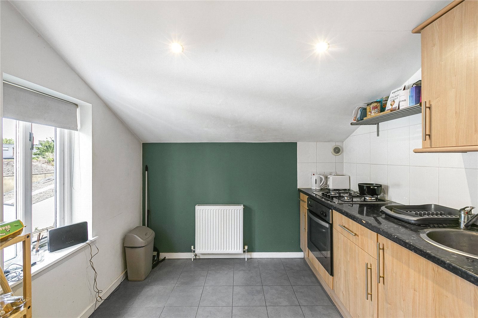 Flat Sunnyhill Road in Greater London