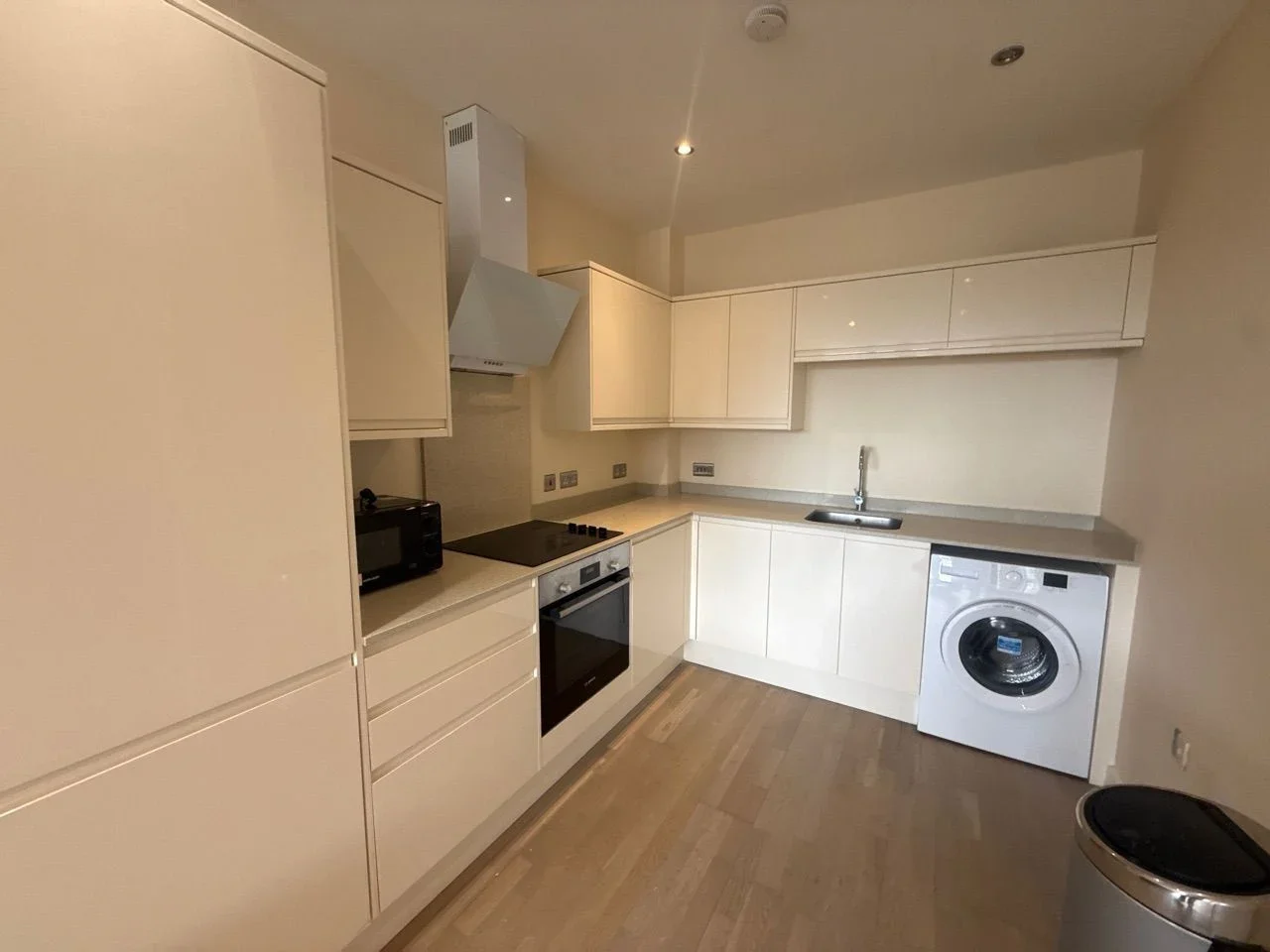 Flat Cleeve Road in Mole Valley