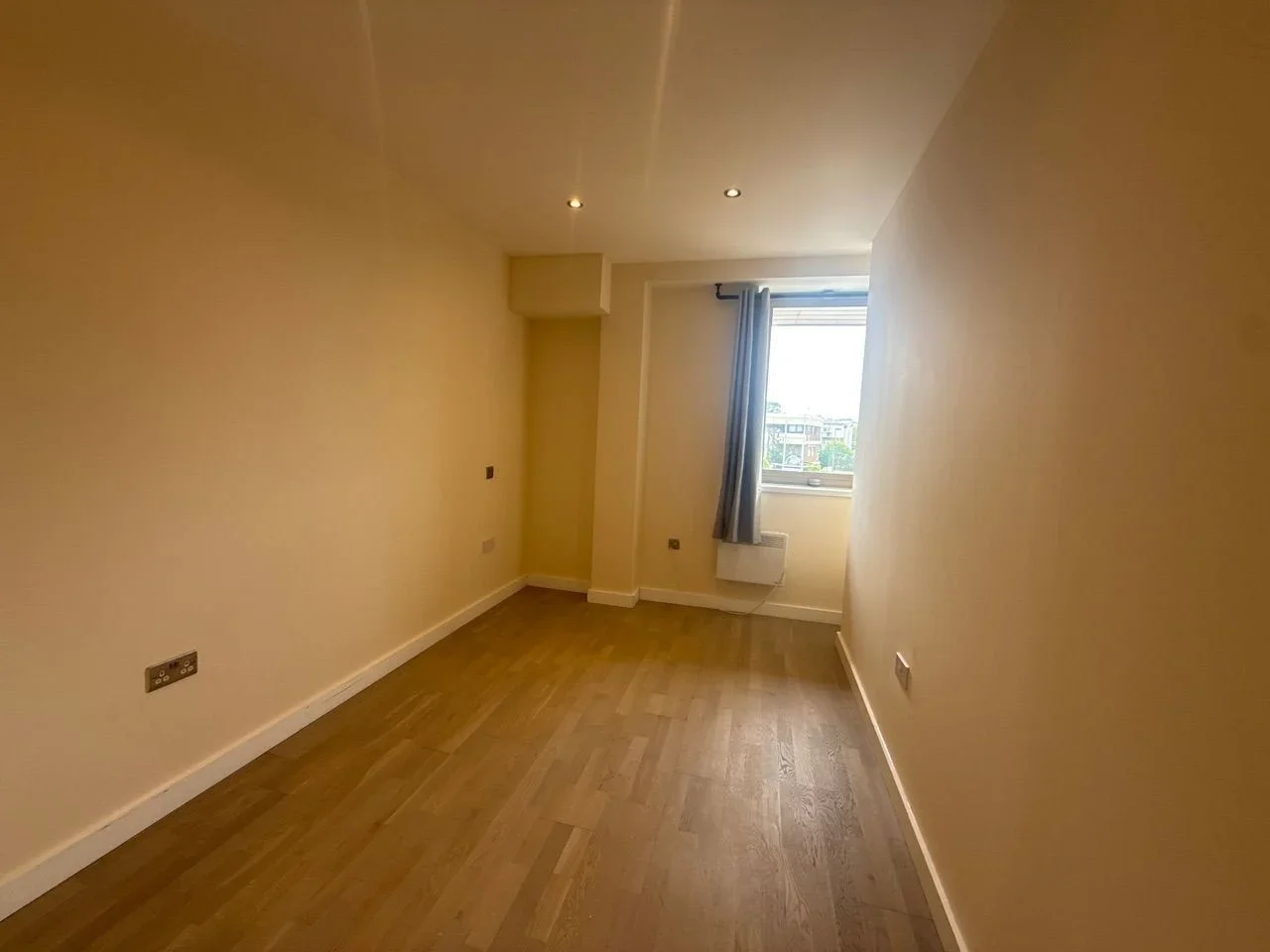 Flat Cleeve Road in Mole Valley