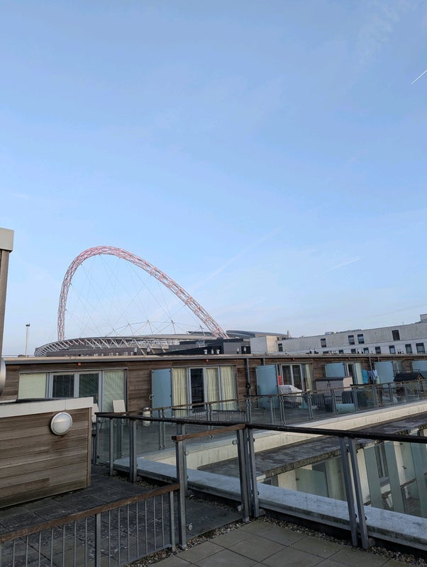 Flat Empire Way in Greater London