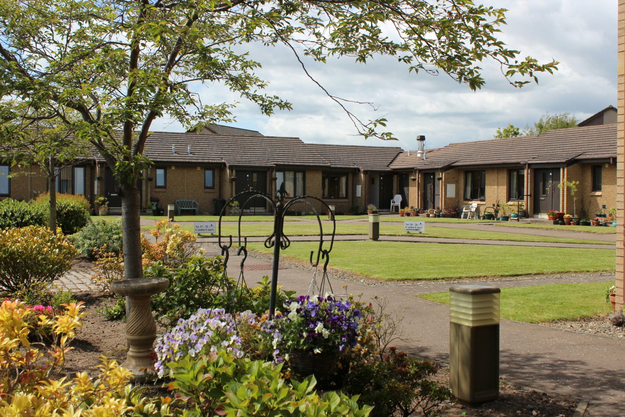 Properties to rent in Colnbrook With Poyle, Carnoustie | rentaroof