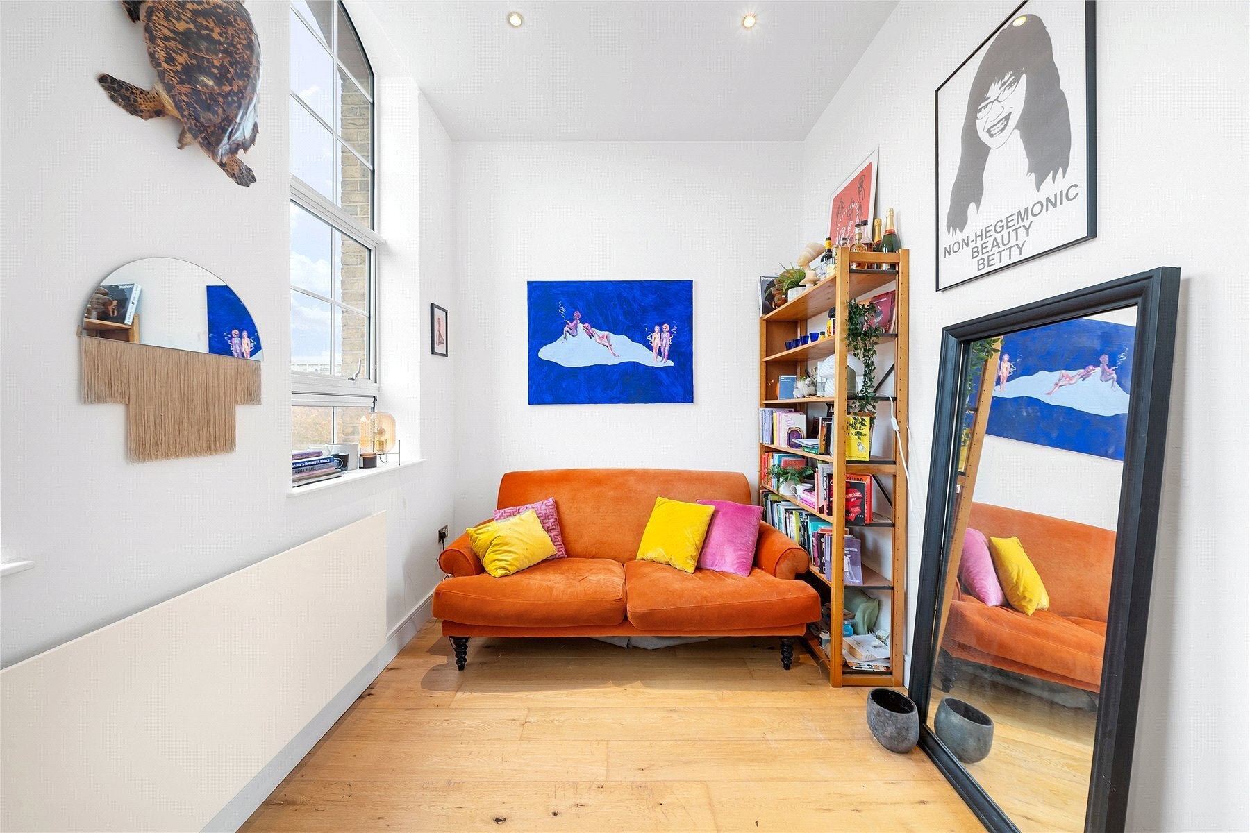Flat Clapham Road in Greater London