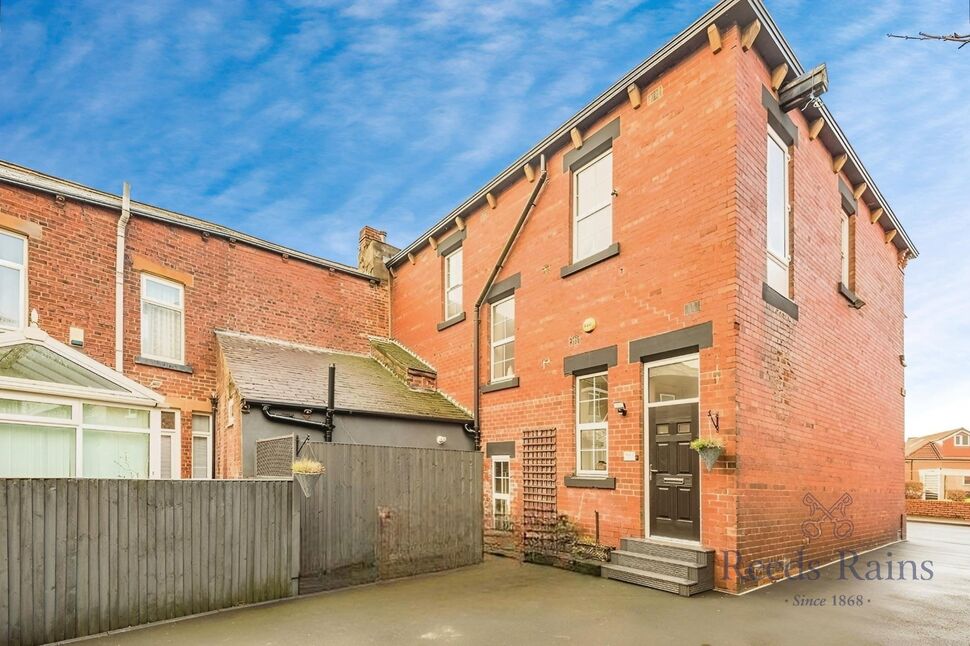 Flat Ledger Lane in Leeds