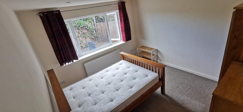 Room Springwood Gardens in Nottingham