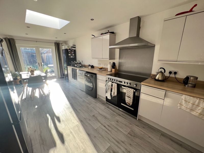 Room Sollars Close in Hereford