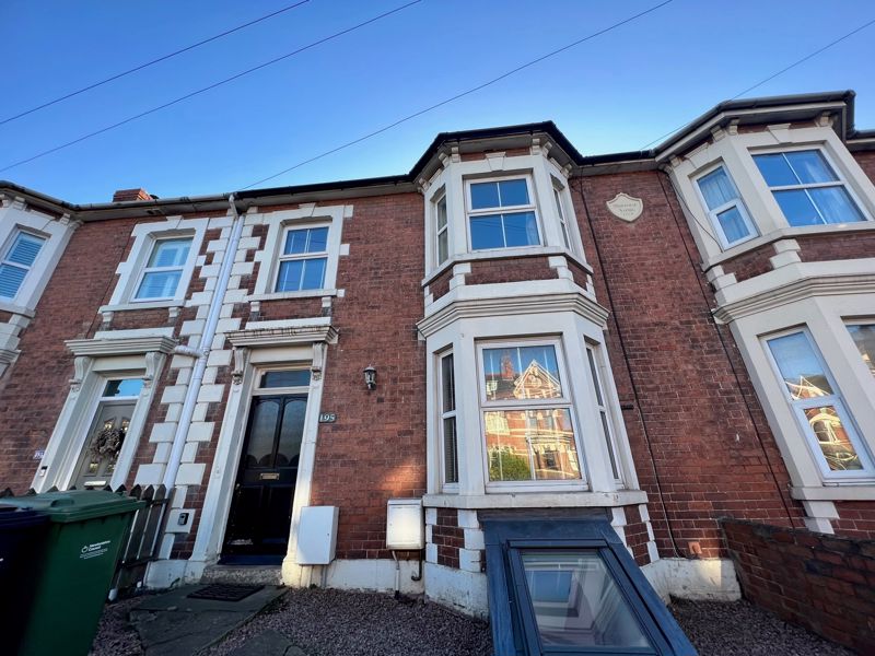 Room Sollars Close in Hereford