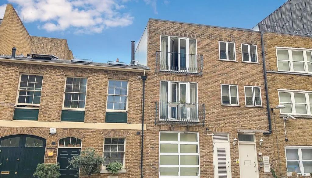 Flat Blackfriars Road in Greater London