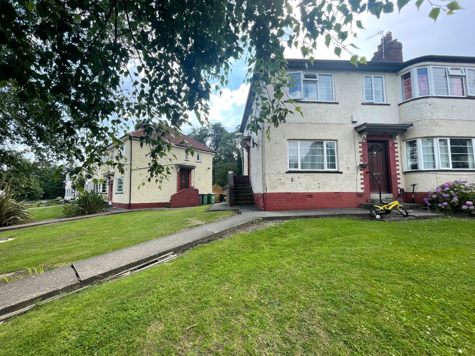 Flat New Adel Lane in Leeds