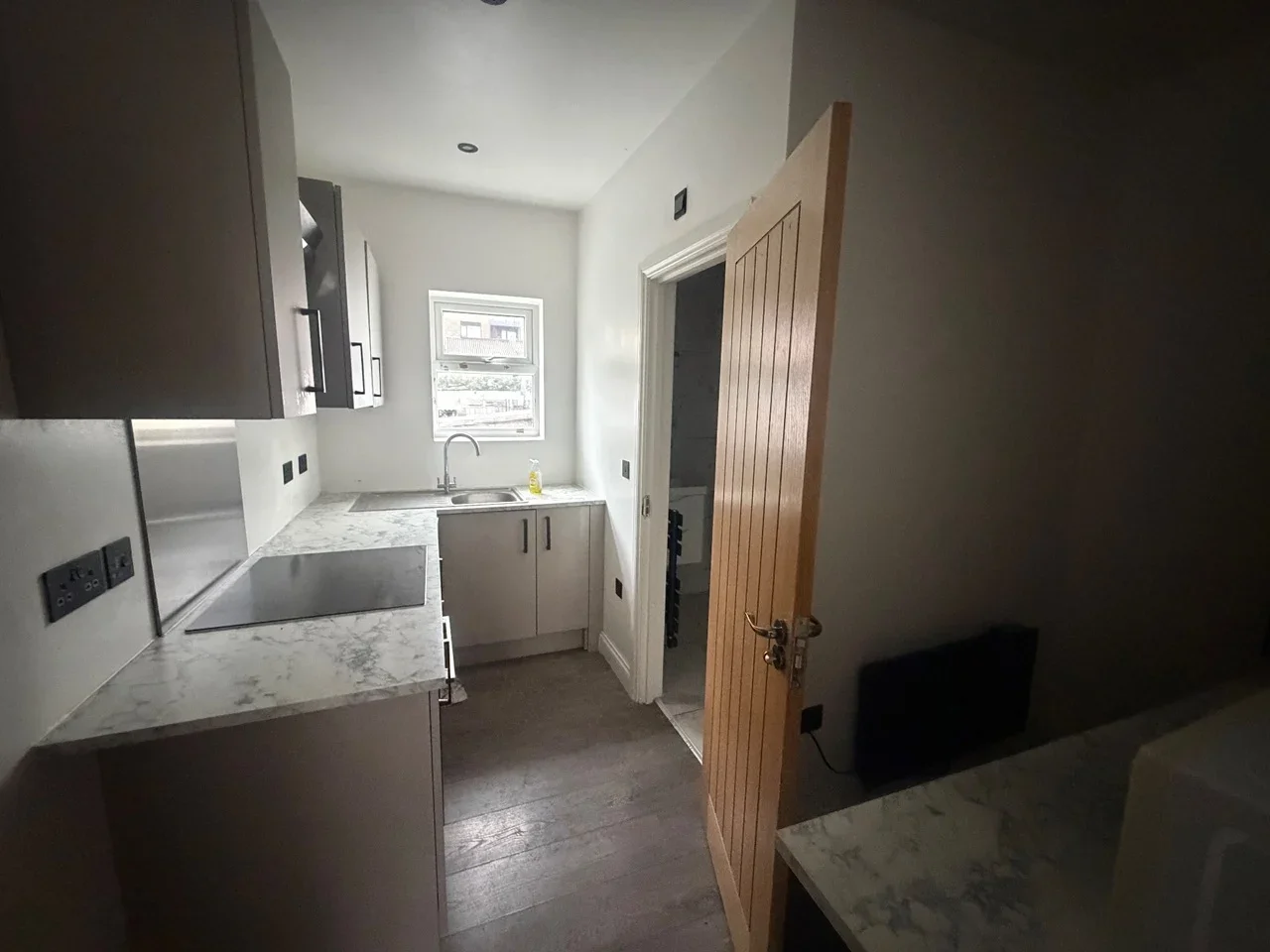 Flat Norwood Road in Greater London