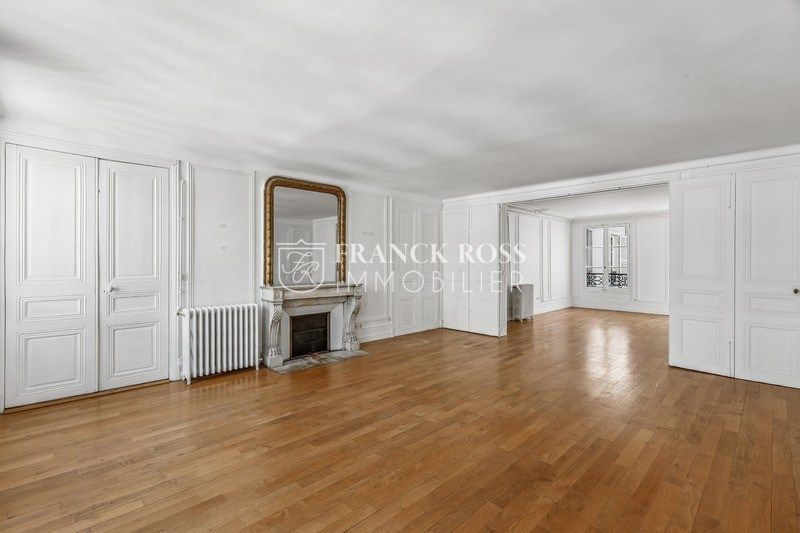 Flat Rue d'Amsterdam in Paris