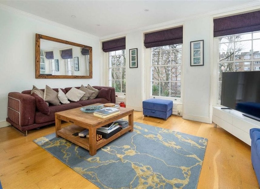 Flat Nelson Square in Greater London