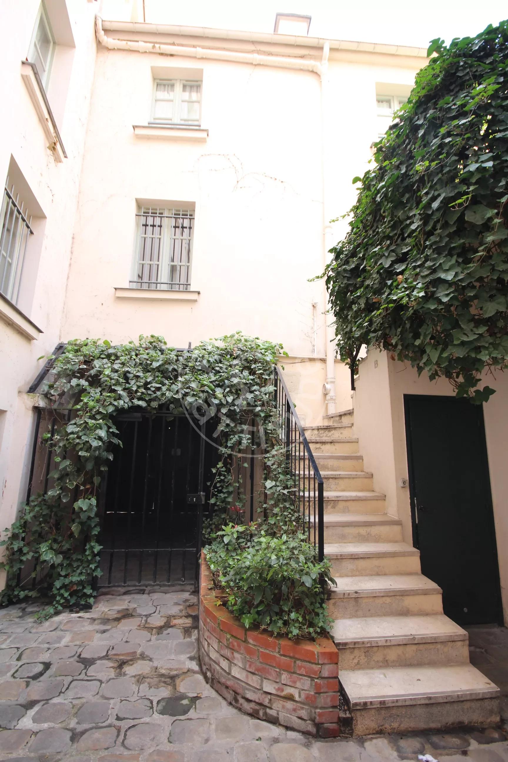 Flat Rue Maître Albert in Paris