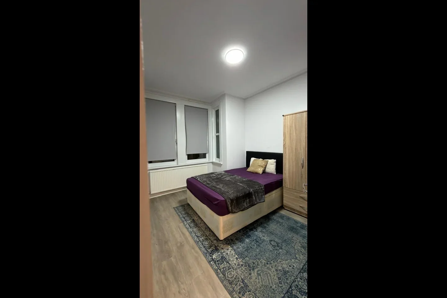 Flat Parkfield Road in Greater London