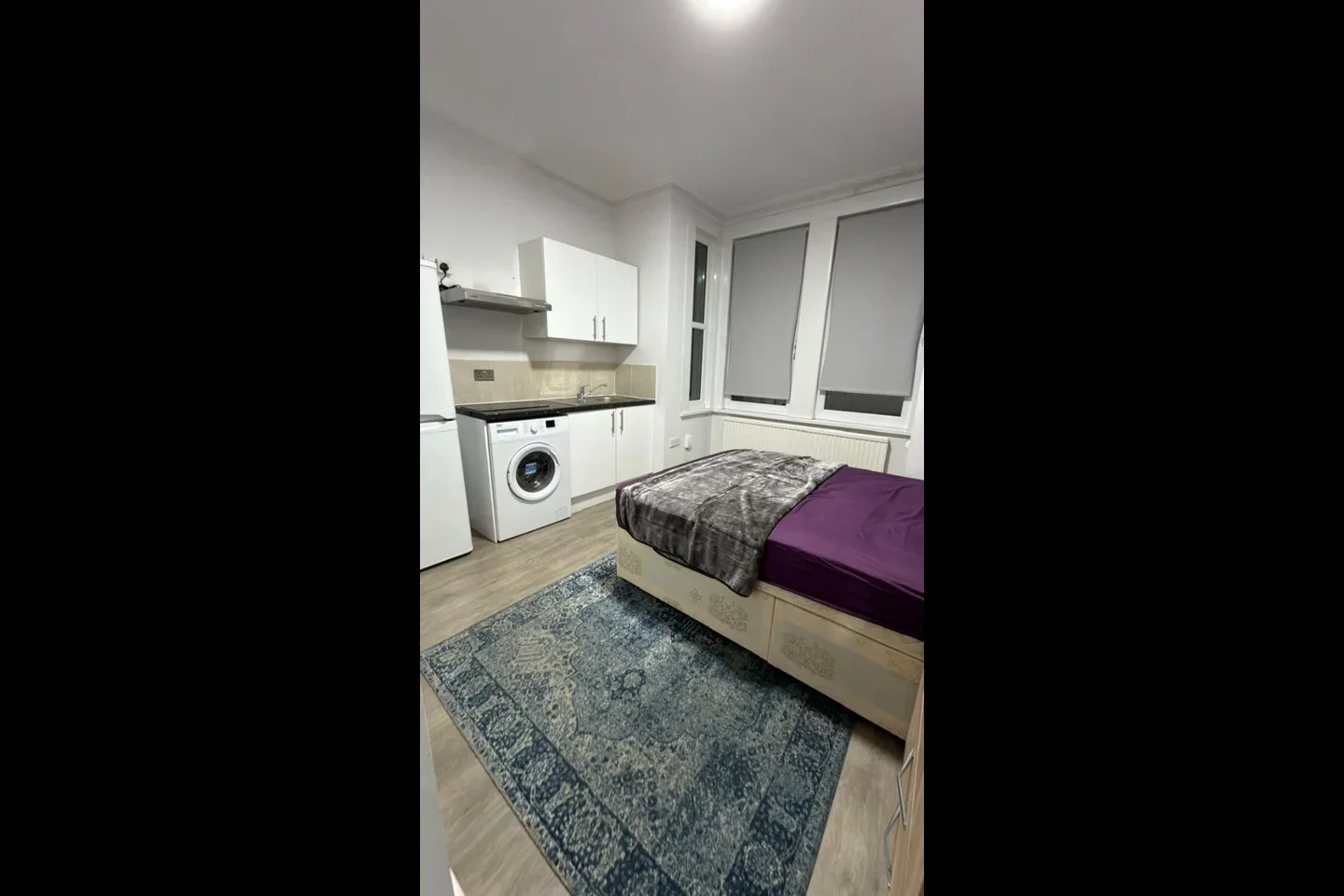Flat Parkfield Road in Greater London