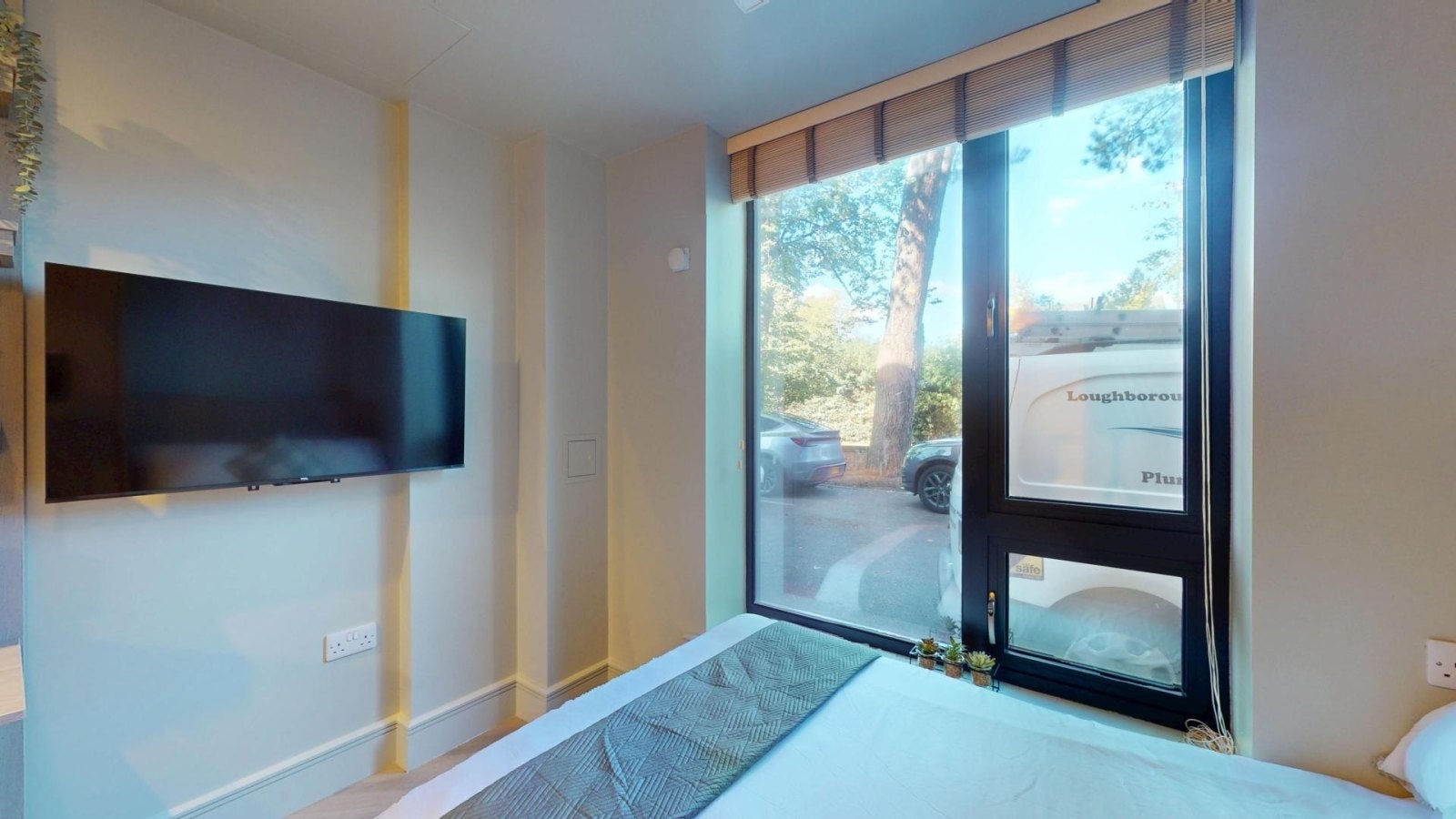 Flat Ashby Road in Charnwood