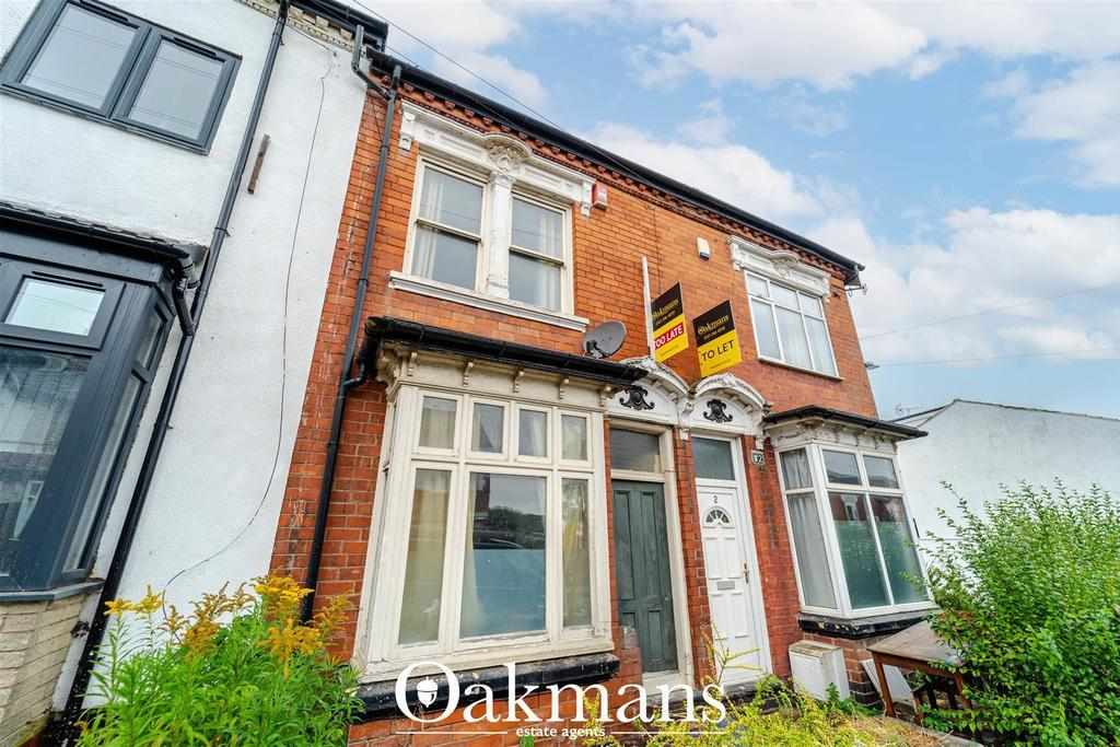 Flat Coronation Road in Birmingham