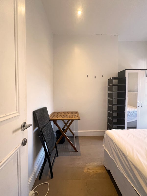 Room Old Brompton Road in Greater London