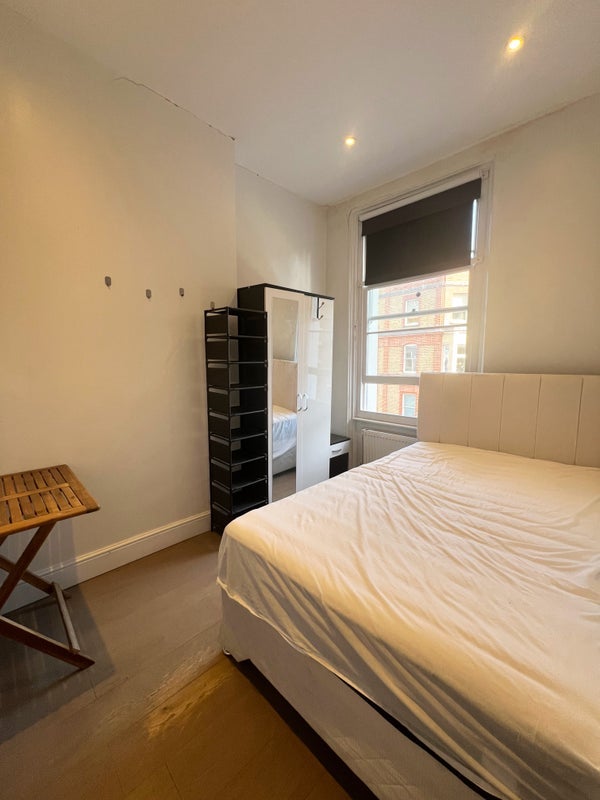 Room Old Brompton Road in Greater London