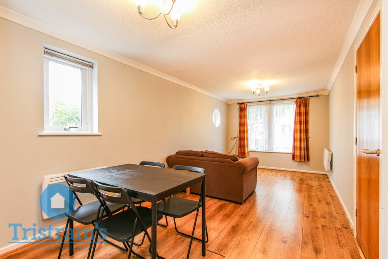 Flat Barrique Road in Nottingham