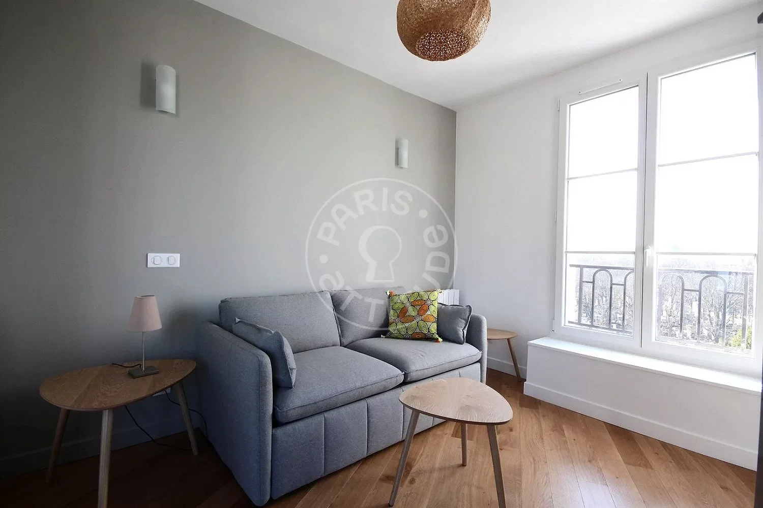 Flat Rue Tourlaque in Paris