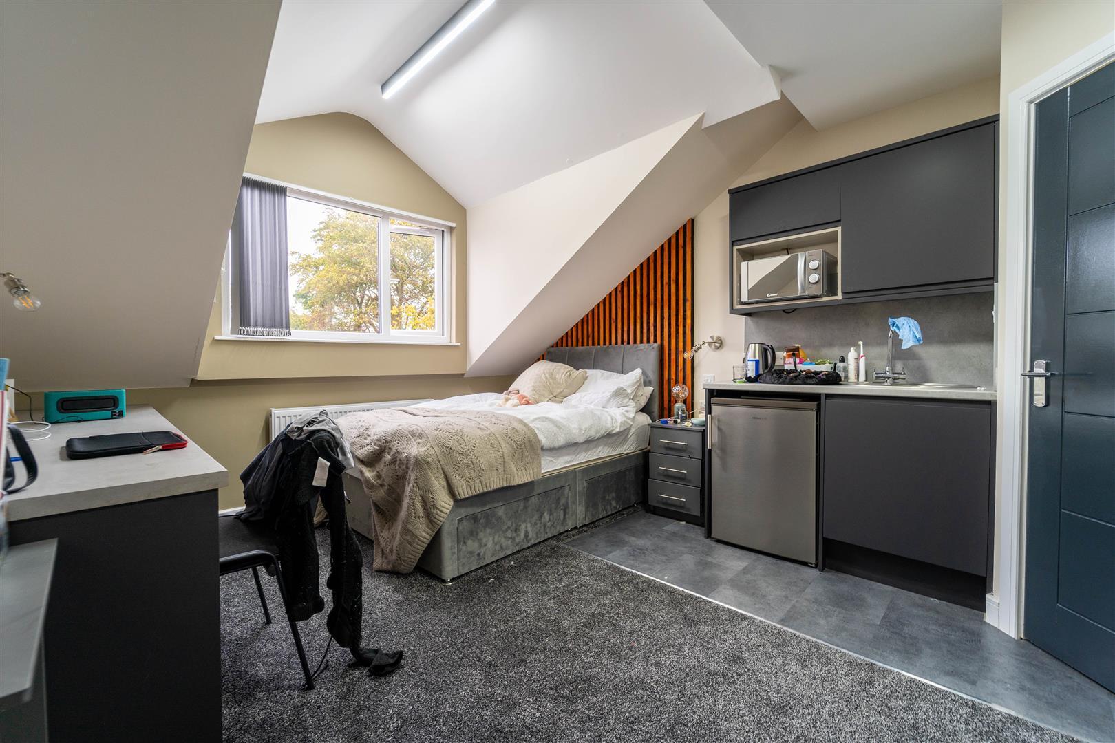 Flat Teignmouth Road in Birmingham