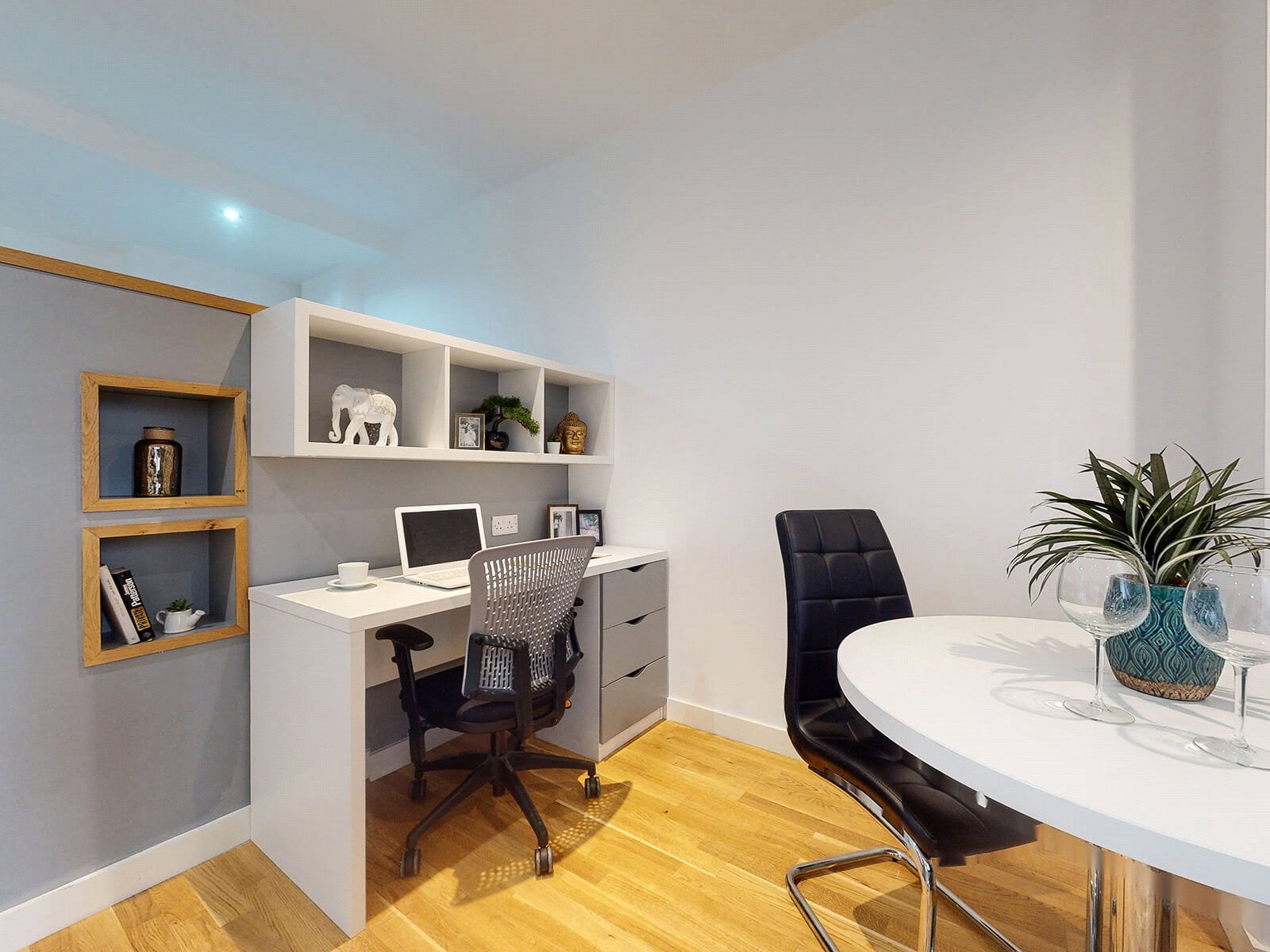 Room Queen Street in Newcastle upon Tyne
