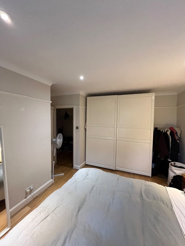House Larkhall Rise in Greater London