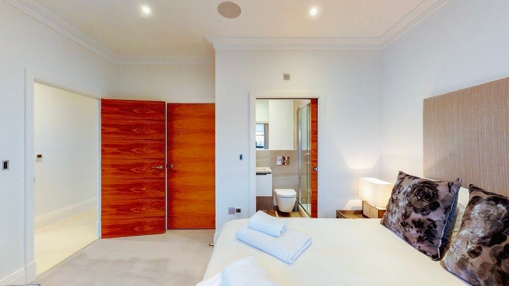 Flat Rainville Road in Greater London