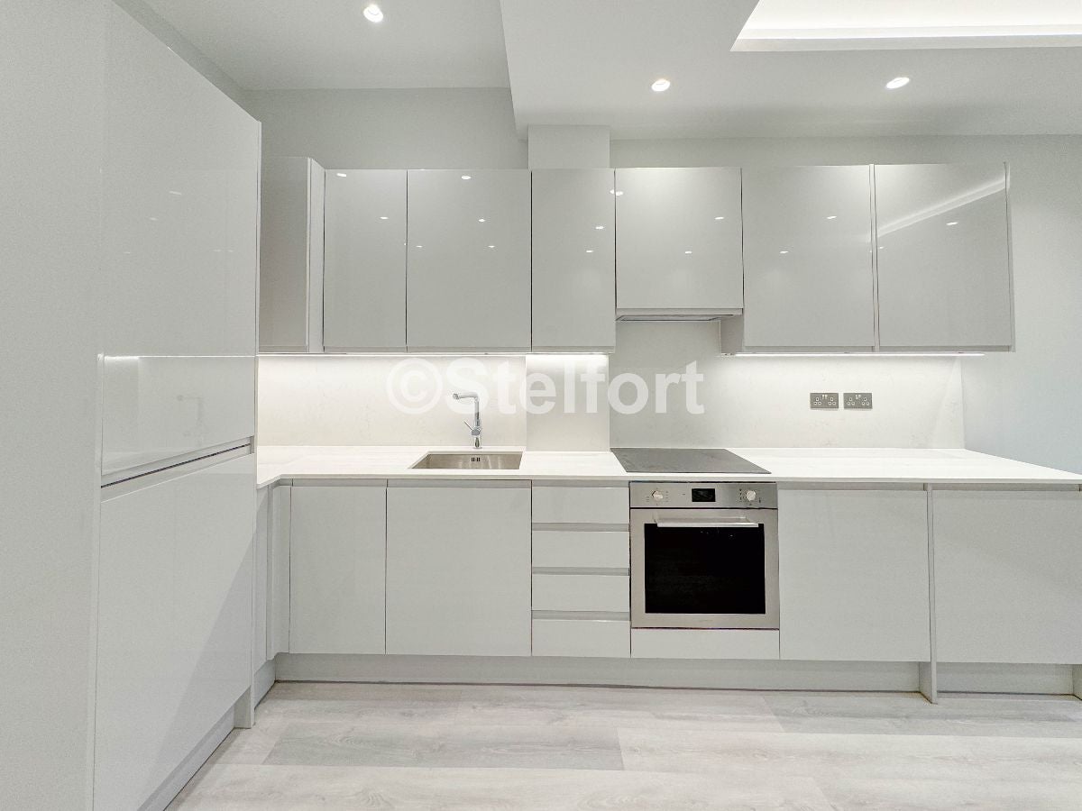 Flat Middleton Mews in Greater London
