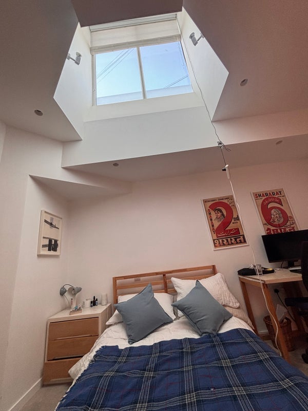 Flat Foxberry Road in Greater London
